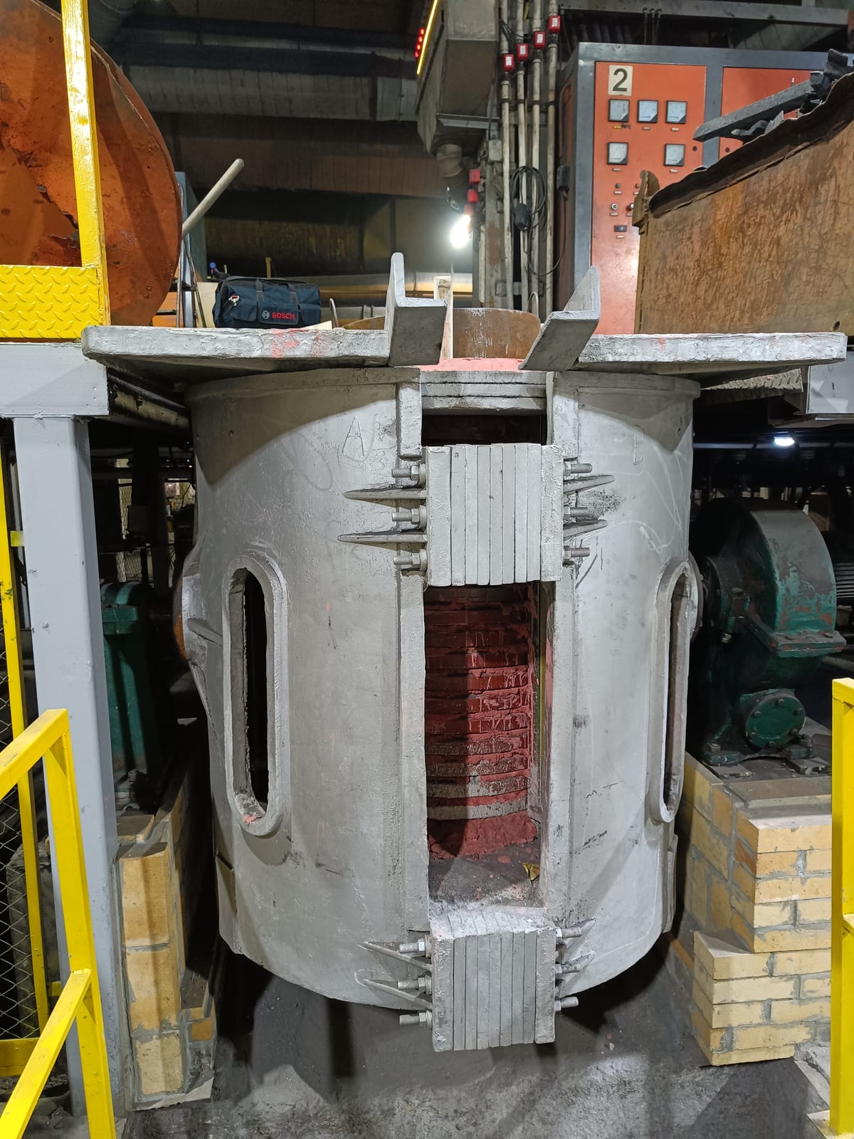УИ-1.5Т-1200 — реальное фото 4 в цеху